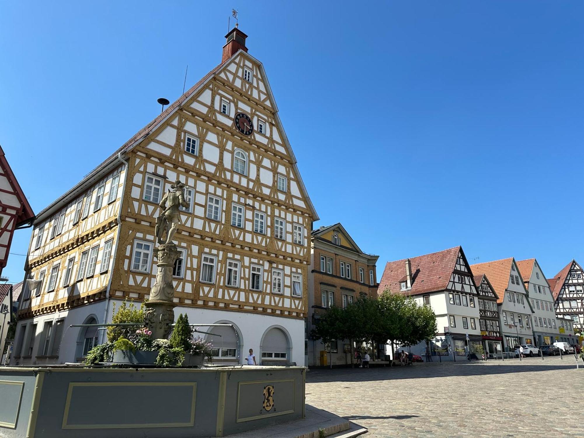 Apartment Im Herzen Der Altstadt - Leonberg Naehe Stuttgart מראה חיצוני תמונה